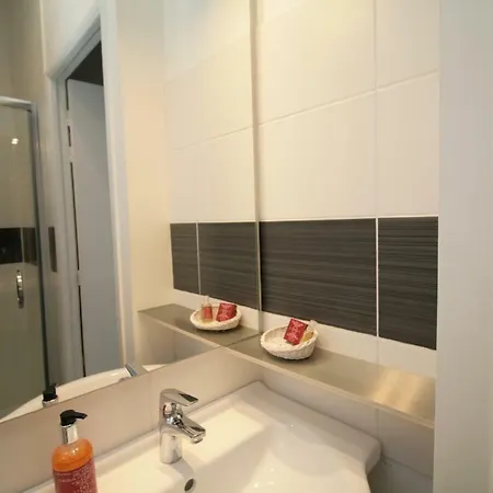 Comme A La Maison - Centre-ville Apartment *